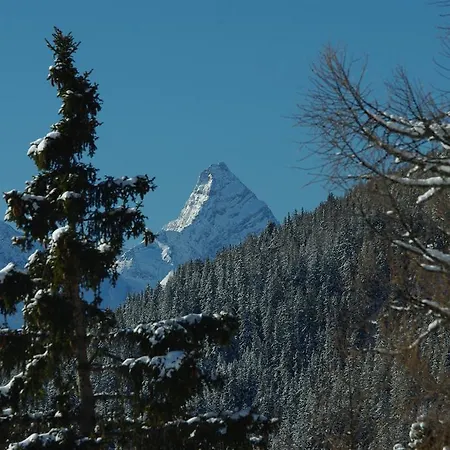 In Διαμέρισμα Νταβός